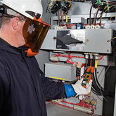 Extech EX655: 600A True RMS AC/DC Clamp Meter + NCV